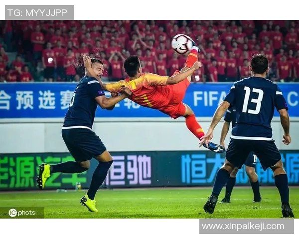 猜猜看这位中国男足球星是谁 他在赛场上的表现让人惊艳 猜猜看这位中国男足球星是谁 他在赛场上的表现让人惊艳